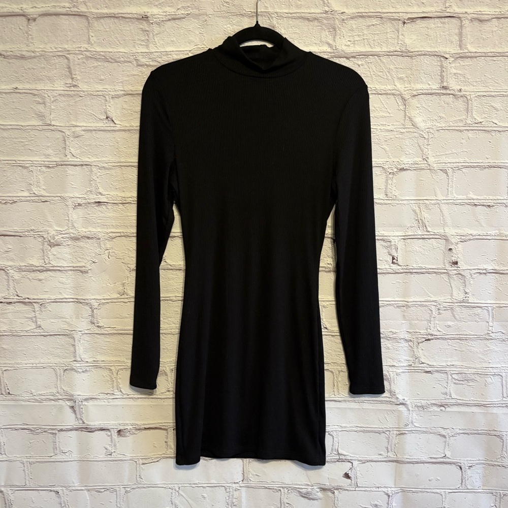 Windsor Basic Knit Ribbed Mini Dress - Picture 9 of 12